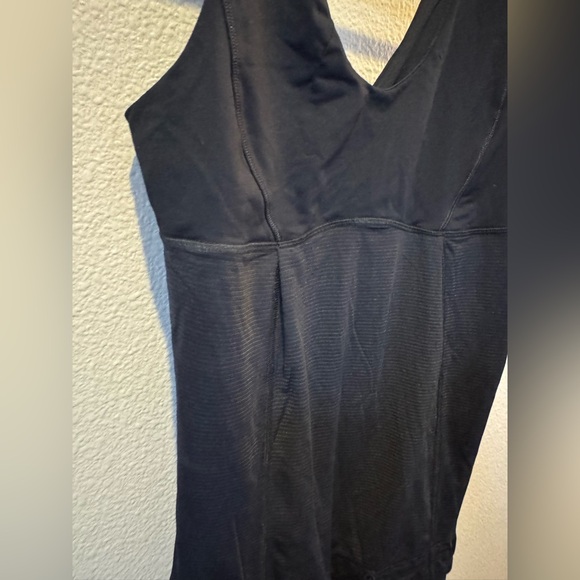 Lululemon Tame Me Black Tank Top Cinch Waist Active Top Size XS 2 - Picture 2 of 7
